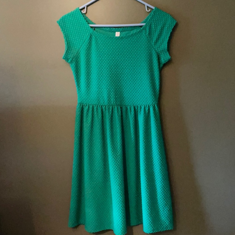 🐱Kelly Green Textured Dress 💚